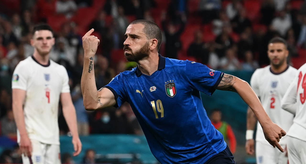leonardo-bonucci-italy-england-celebrate.jpg