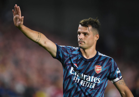 Granit Xhaka ở lại Arsenal