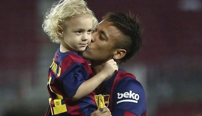 Neymar và con trai David Lucca Da Silva Santos thời còn ở Barca