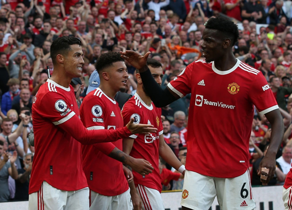 CĐV Man Utd liên tục gọi tên Ronaldo trên khán đài Old Trafford