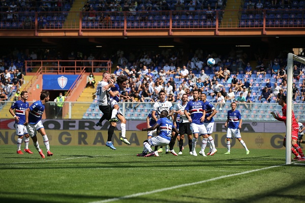 Sampdoria rất khó chịu khi thi đấu trên sân nhà