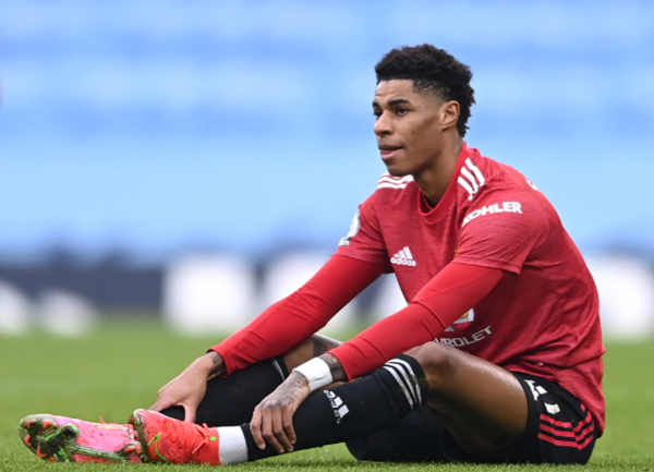 Rashford chịu đau gần 1 năm