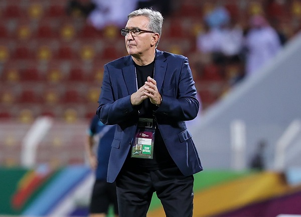HLV Ivankovic khiêm tốn sau trận thắng Việt Nam
