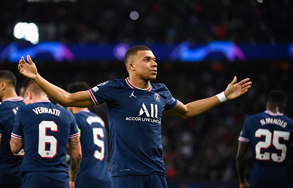 Mbappe ăn mừng bàn mở tỉ số