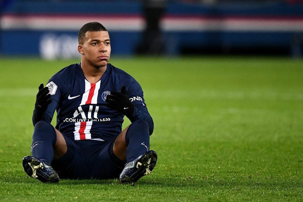 Mbappe không thể ra sân nhưng PSG vẫn còn nhiều lựa chọn khác trên hàng công