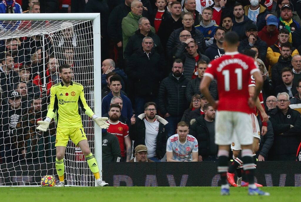 De Gea không thể cứu Man Utd thoát khỏi thất bại ở derby