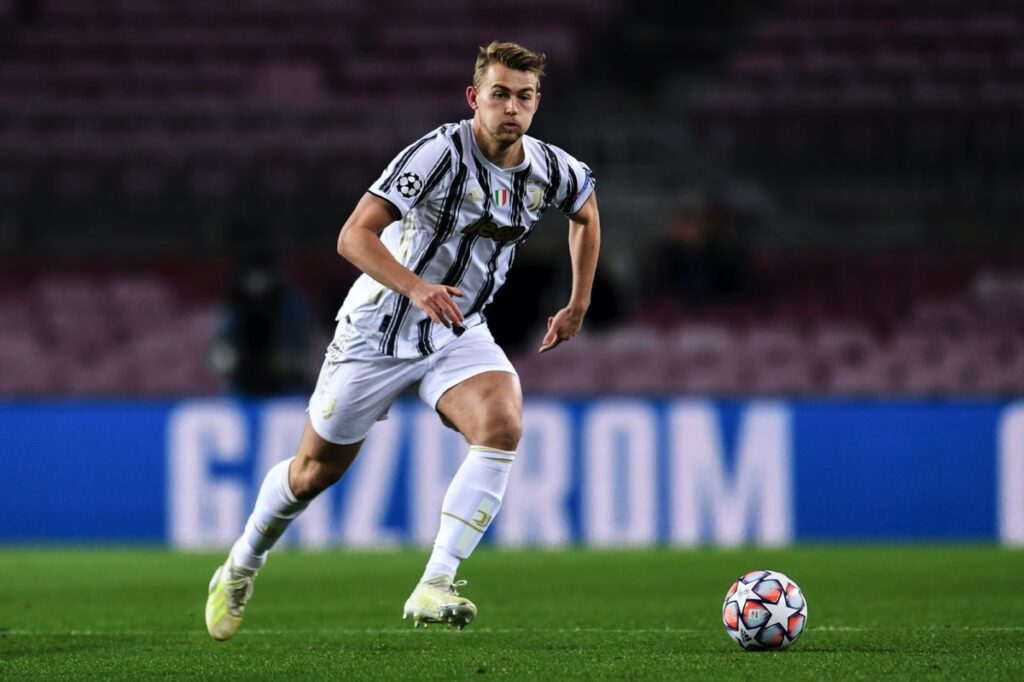 matthijs-de-ligt-dang-trong-tam-ngam-cua-conte-bongdavn-net