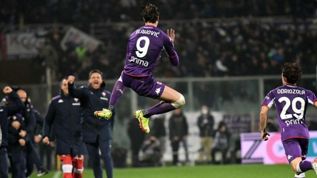 vlahovic-theo-buoc-chan-cua-ibrahimovic-bongdavn-net