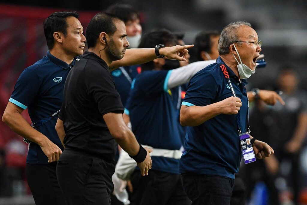 HLV Park Hang-seo và các cộng sự cũng có được những bài học từ AFF Cup 2020