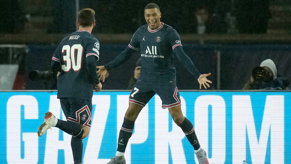 messi-dang-chiem-duoc-con-tim-cua-mbappe-bongdavn.net