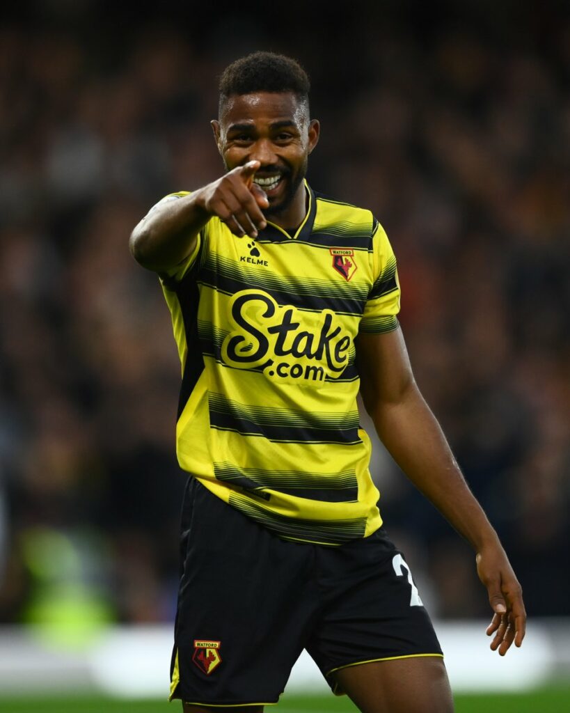 logo-stake.com-tren-ao-watford-bongdavn.net