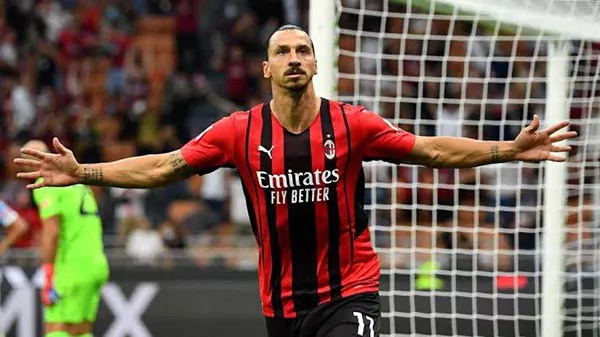 Zlatan Ibrahimovic ghi bàn thắng cho AC Milan